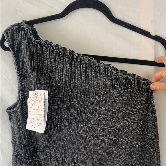 Unique Free People One-Shoulder Elegant Grey Ruffled dress - Picture 2 of 2